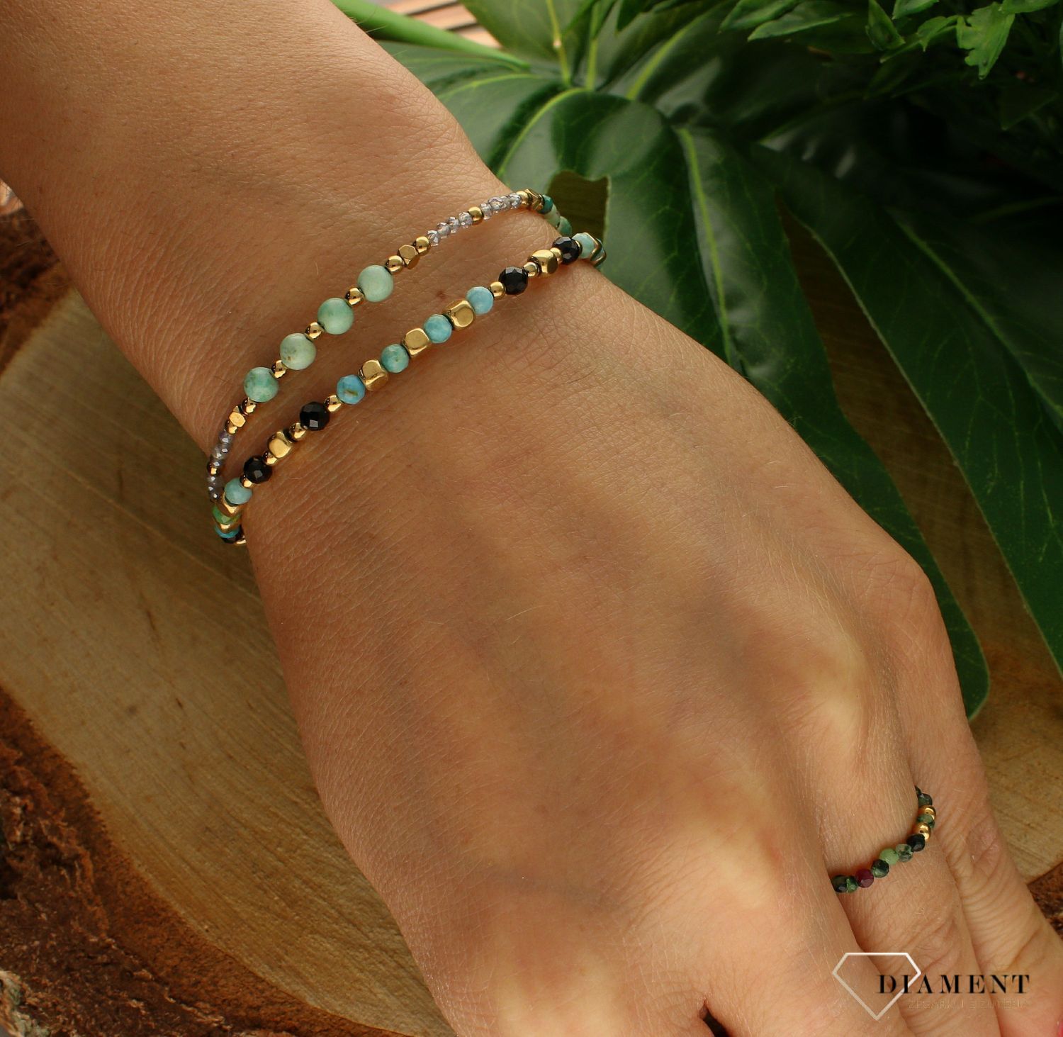 Bransoletka damska z turkusem i labladorytem DIA-BRA-8023-925. Urocza bransoletka składająca się z drobnych kamieni naturalnych. Zastosowane kamienie w odcieniach turkusu oprócz pięknego wyglądu posiadają szereg właściwości (1).jpg