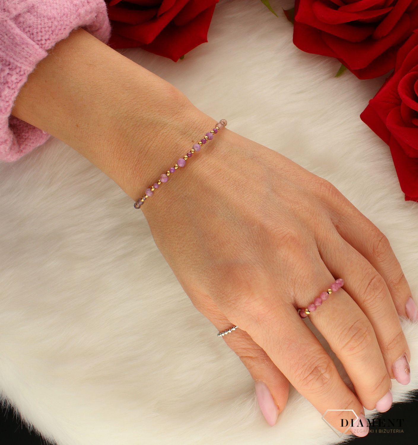 Bransoletka damska srebrna z kamieniami ametyst, kwarc truskawkowy, fosfos DIA-BRA-8115-925. Urocza bransoletka składająca się z drobnych kamieni naturalnych. Zastosowane kamieni w kolorze różowym oprócz pięknego wyglądu posia (1).jpg
