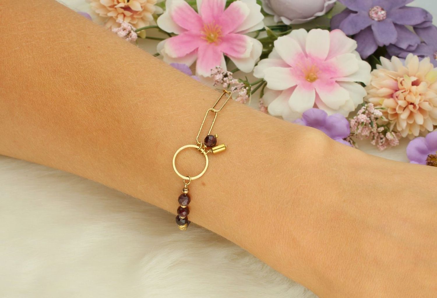 Bransoletka damska z naturalnym granatem i zapięciem ze srebra próby 925. 1.jpg