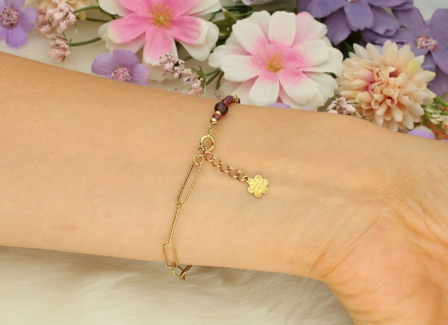 Bransoletka damska z naturalnym granatem i zapięciem ze srebra próby 925. 1.jpg