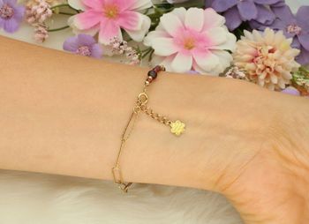 Bransoletka damska z naturalnym granatem i zapięciem ze srebra próby 925. Długość 17+2 cm. Elegancki, bordowy akcent w formie biżuterii o ponadczasowym uroku.55.jpg