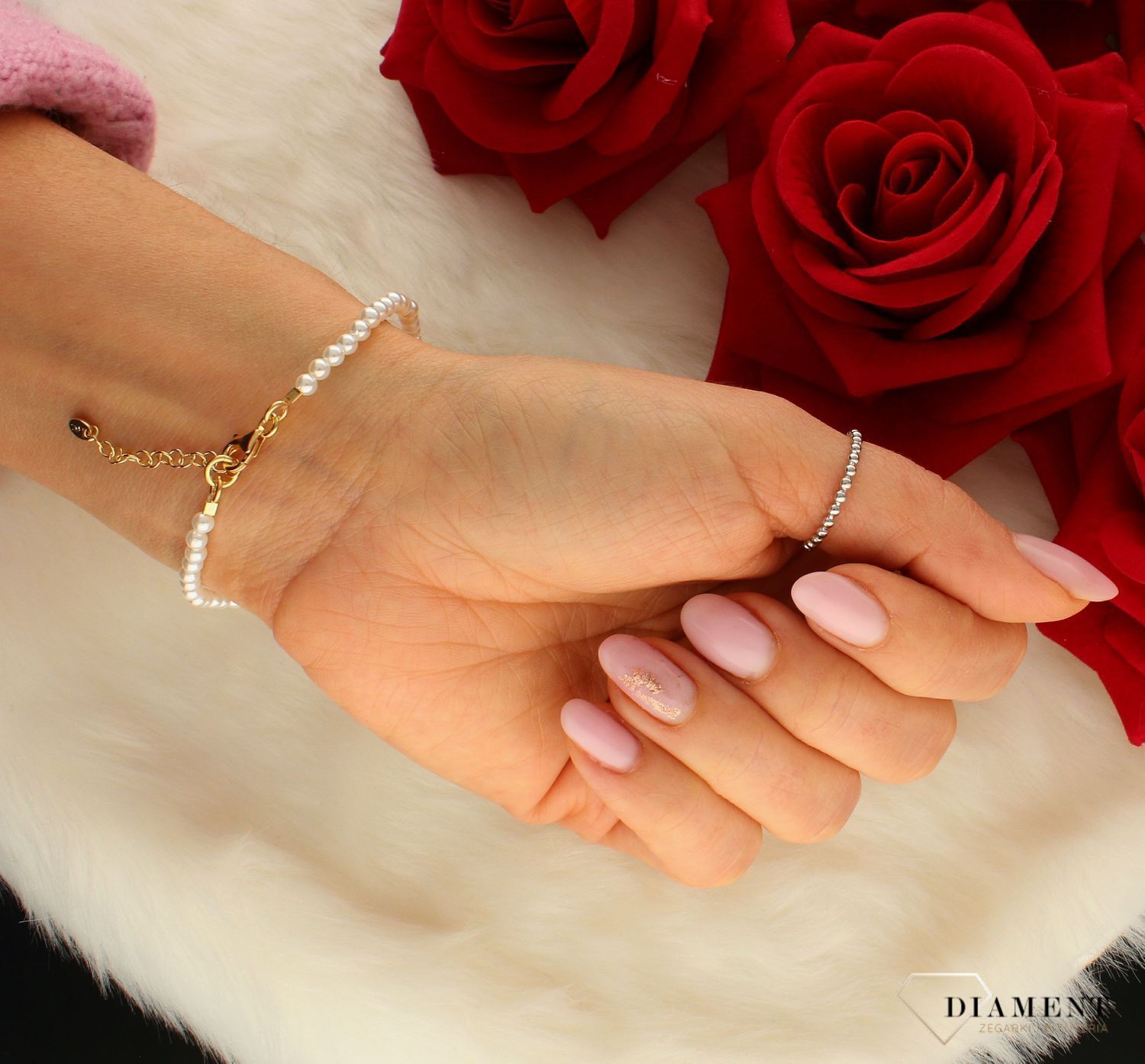 Bransoletka srebrna damska perła naturalna DIA-BRA-8153-925.  Bransoletka damska z kamieniami naturalnymi. Zastosowane perły oprócz pięknego wyglądu posiadają szereg właściwości. Bransoletki z kamieniami naturalnymi od lat z (3).jpg