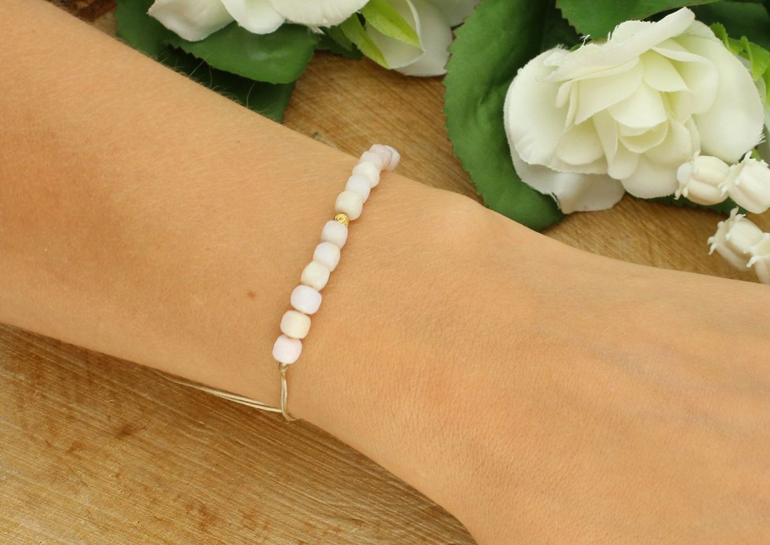 Bransoletka na sznureczku z różowymi opalami i złotą kulką - Pink Opal.jpg