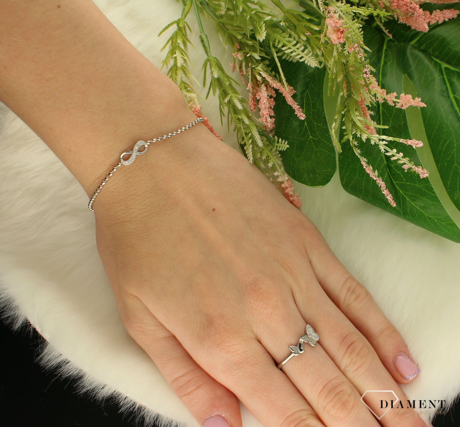 Srebrna bransoletka z kuleczek ze znakiem nieskończoności DIA-BRA-8567-925 (2).jpg