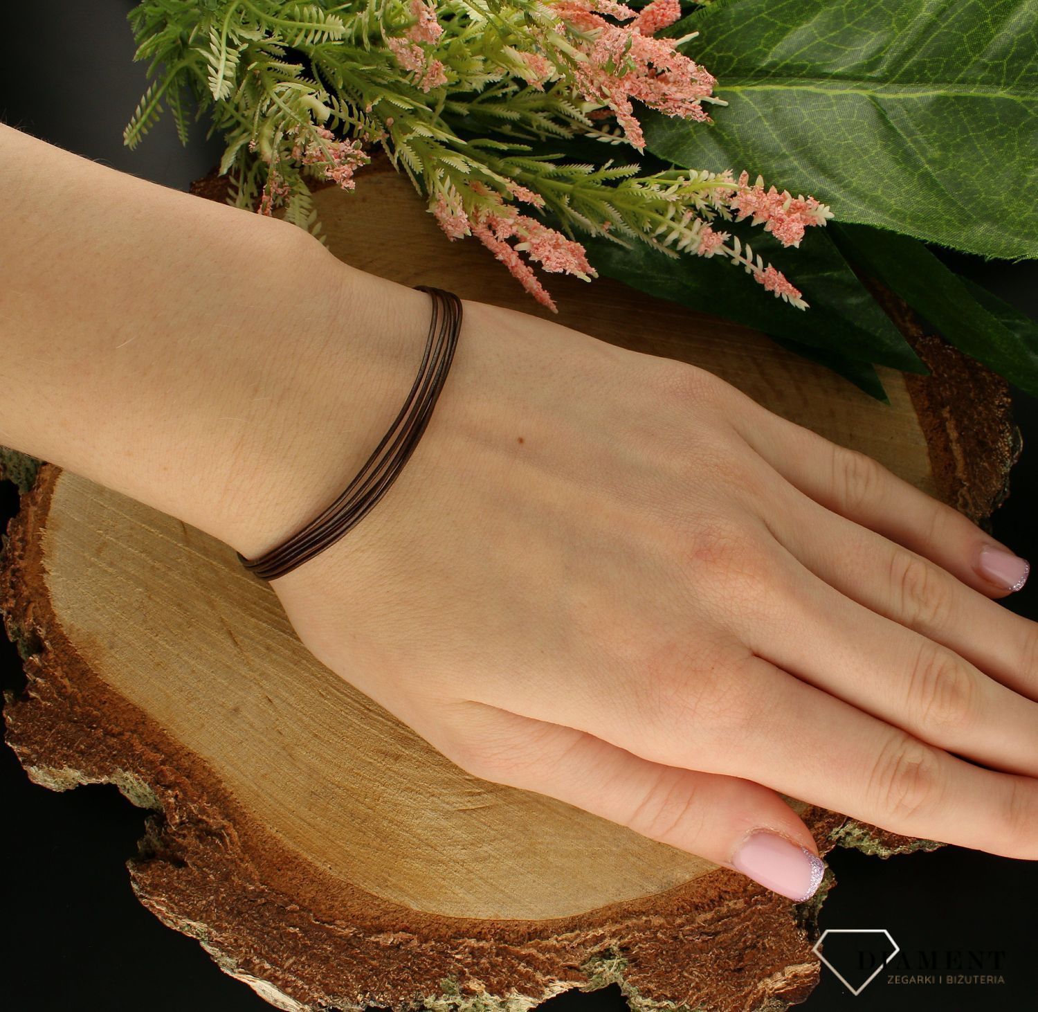 Bransoletka rzemyk do charmsów typu Pandora DIA-BRA-8648-925. Bransoletka rzemyki. Bransoletka i została wykonana ze srebra 925, ale stylem nawiązuje do biżuterii modowej. Będzie detalem doskonałym, który uzupełni nie jedną  (3).jpg