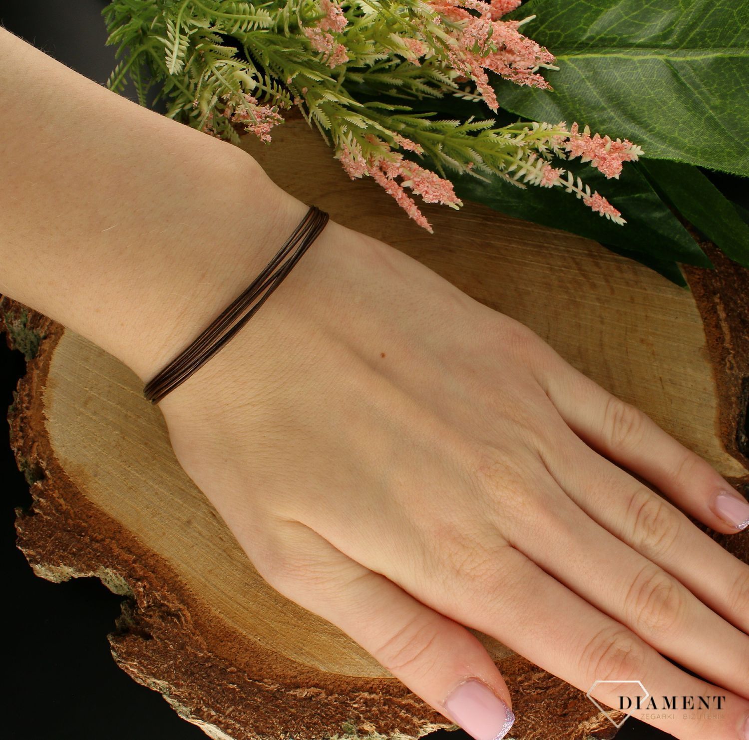 Bransoletka rzemyk do charmsów typu Pandora DIA-BRA-8648-925. Bransoletka rzemyki. Bransoletka i została wykonana ze srebra 925, ale stylem nawiązuje do biżuterii modowej. Będzie detalem doskonałym, który uzupełni nie jedną  (3).jpg