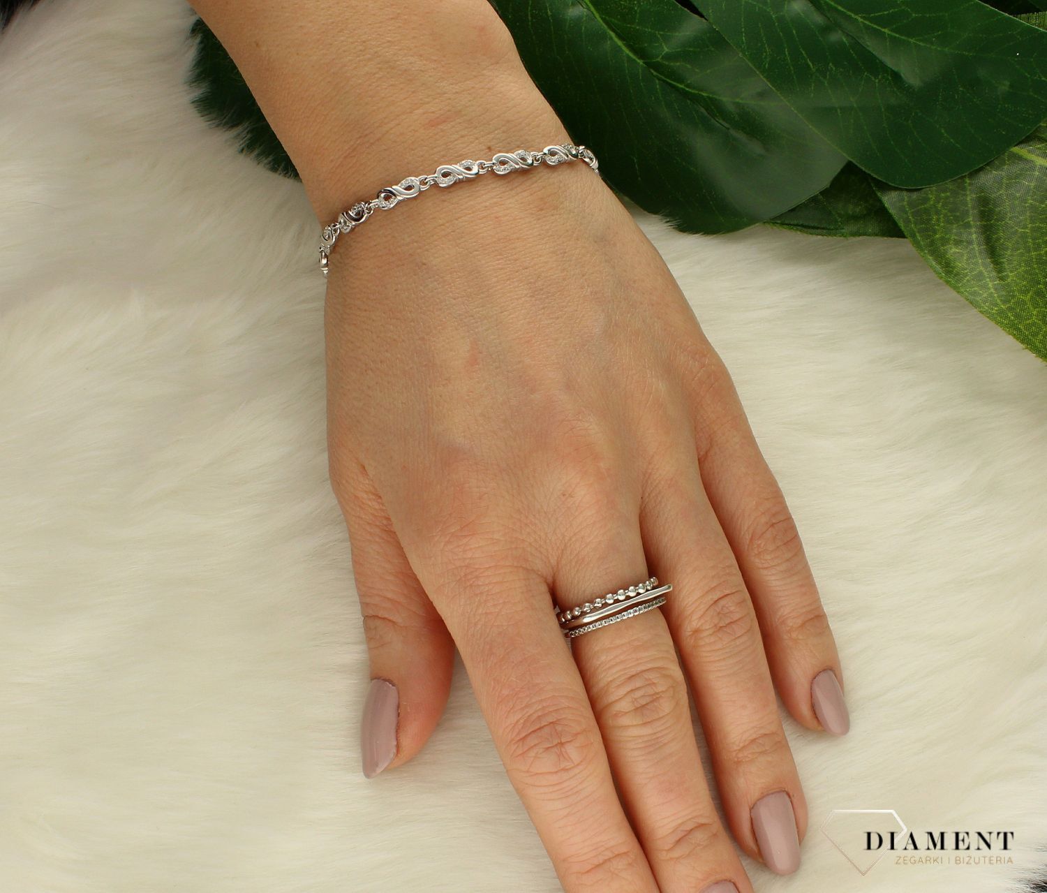 Srebrna bransoletka damska nieskończoność z cyrkoniami DIA-BRA-9660-925d.jpg