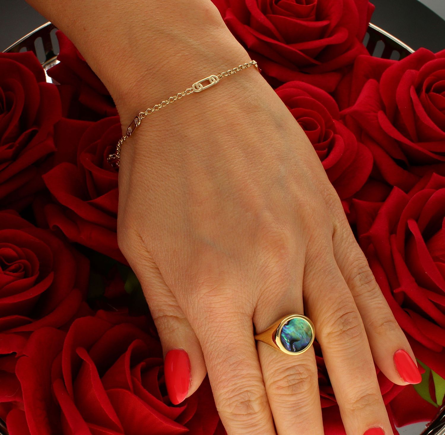 Złota damska bransoletka 585 z delikatnych kółek ozdobiona większymi agrafkami DIA-BRA-9787-585. (2).jpg