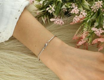 Bransoletka srebrna próba 925, lineczka DIA-BRA-9801-925 Subtelna, elegancka i uniwersalna – srebrna bransoletka typu lineczka to doskonały wybór dla kobiet ceniących ponadczasowy minimalizm.3.jpg