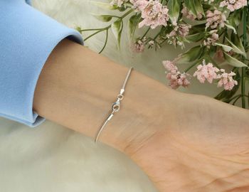 Srebrna bransoletka żyłka 925 ✨ 19 cm, waga 1,72 g, zapięcie karabińczyk. Delikatna i elegancka – idealna na co dzień i na prezent. Minimalistyczna i ponadczasowa – ta srebrna bransoletka typu 3.jpg
