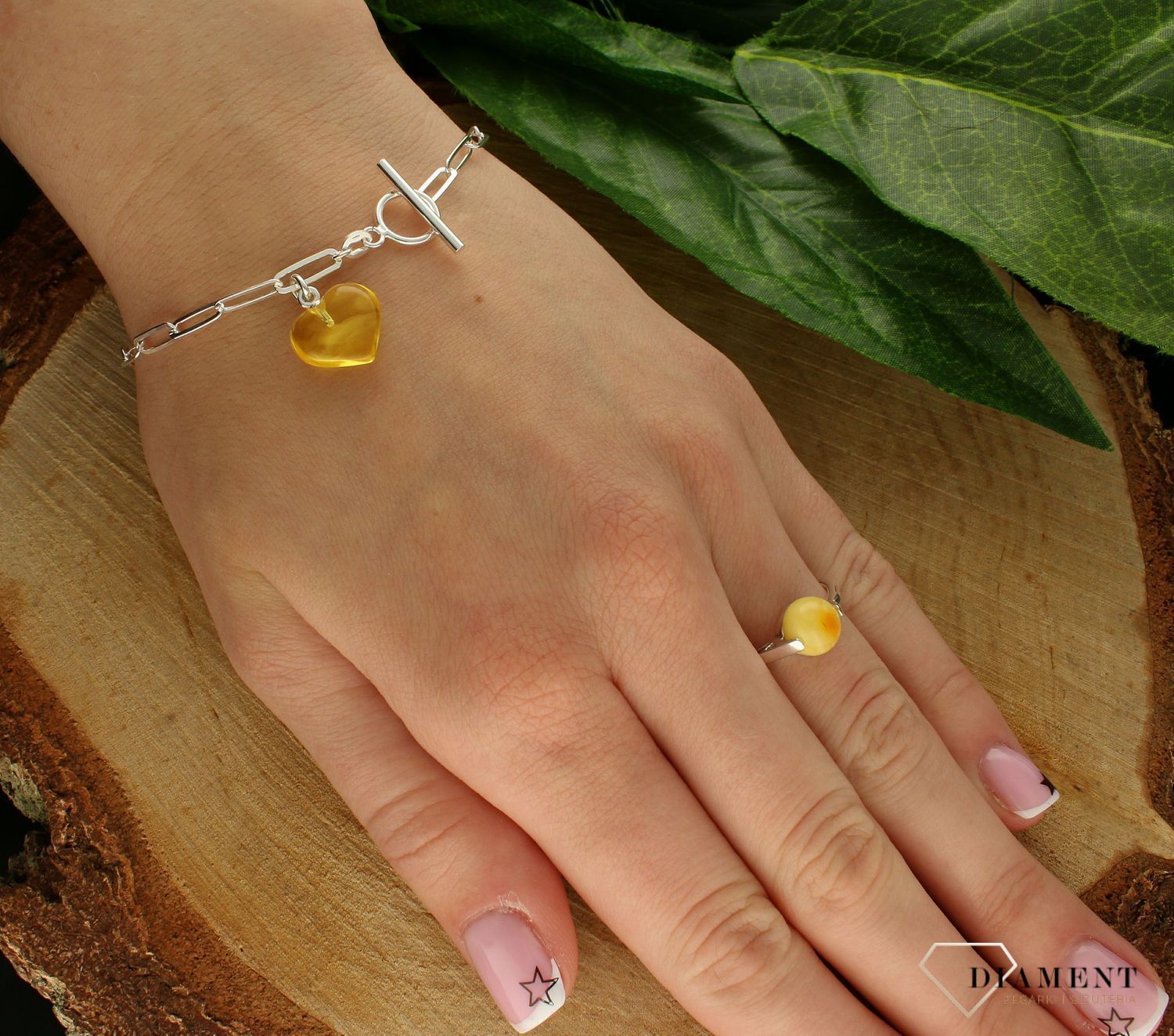 Srebrna bransoletka damska 925 z bursztynowym sercem DIA-BRA-9856-925. Srebrna bransoletka damska z kamieniami. Srebrna bransoletka damska z bursztynem. Srebrna bransoletka idealna na prezent dla kobiety (2).jpg