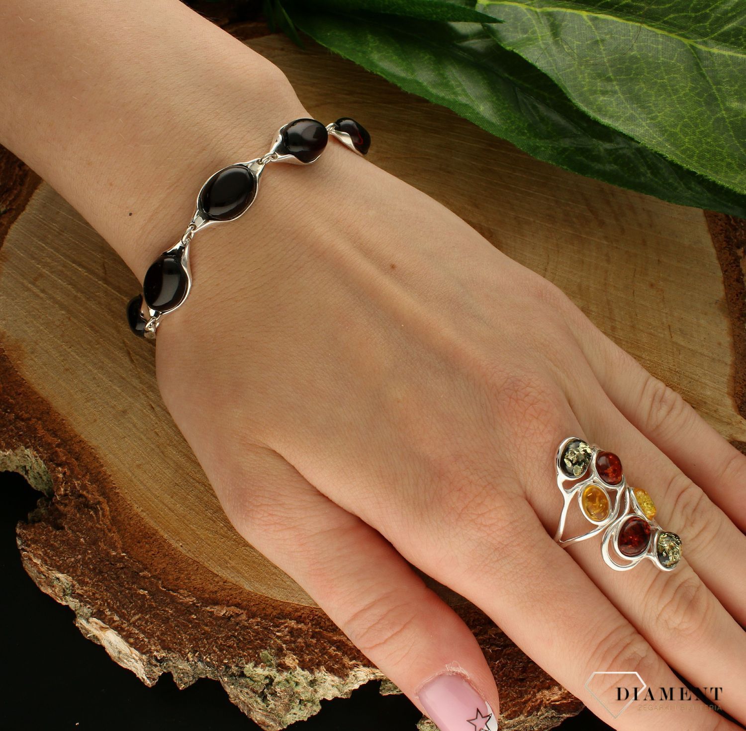 Srebrna bransoletka damska z koniakowym bursztynem bałtyckim DIA-BRA-9958-925. Srebrna bransoletka damska z kamieniami. Srebrna bransoletka damska z bursztynem. Srebrna bransoletka idealna na prezent dla kobiety (2).jpg