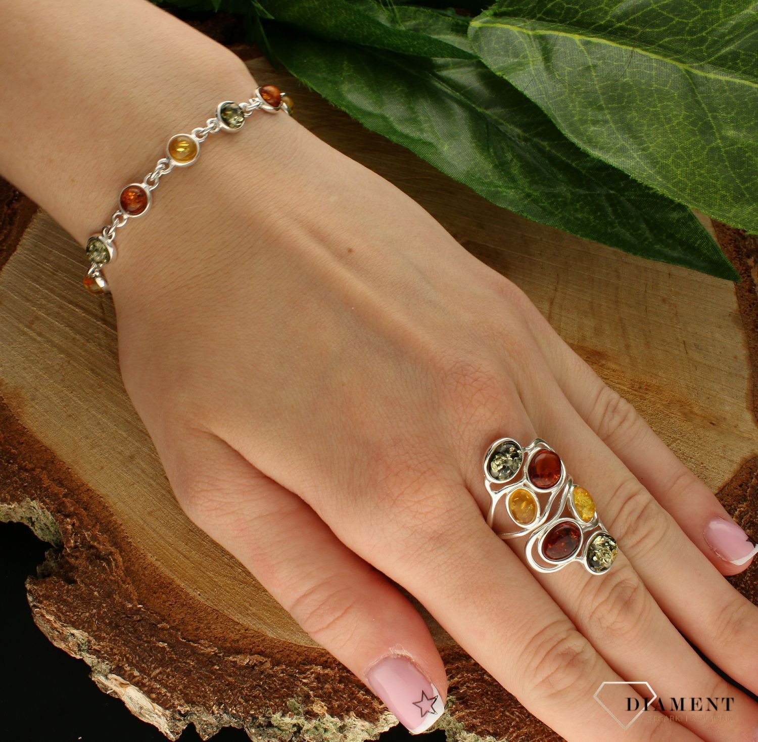 Srebrna bransoletka damska z wielobarwnym bursztynem bałtyckim DIA-BRA-9969-925. Srebrna bransoletka damska idealna na prezent..jpg