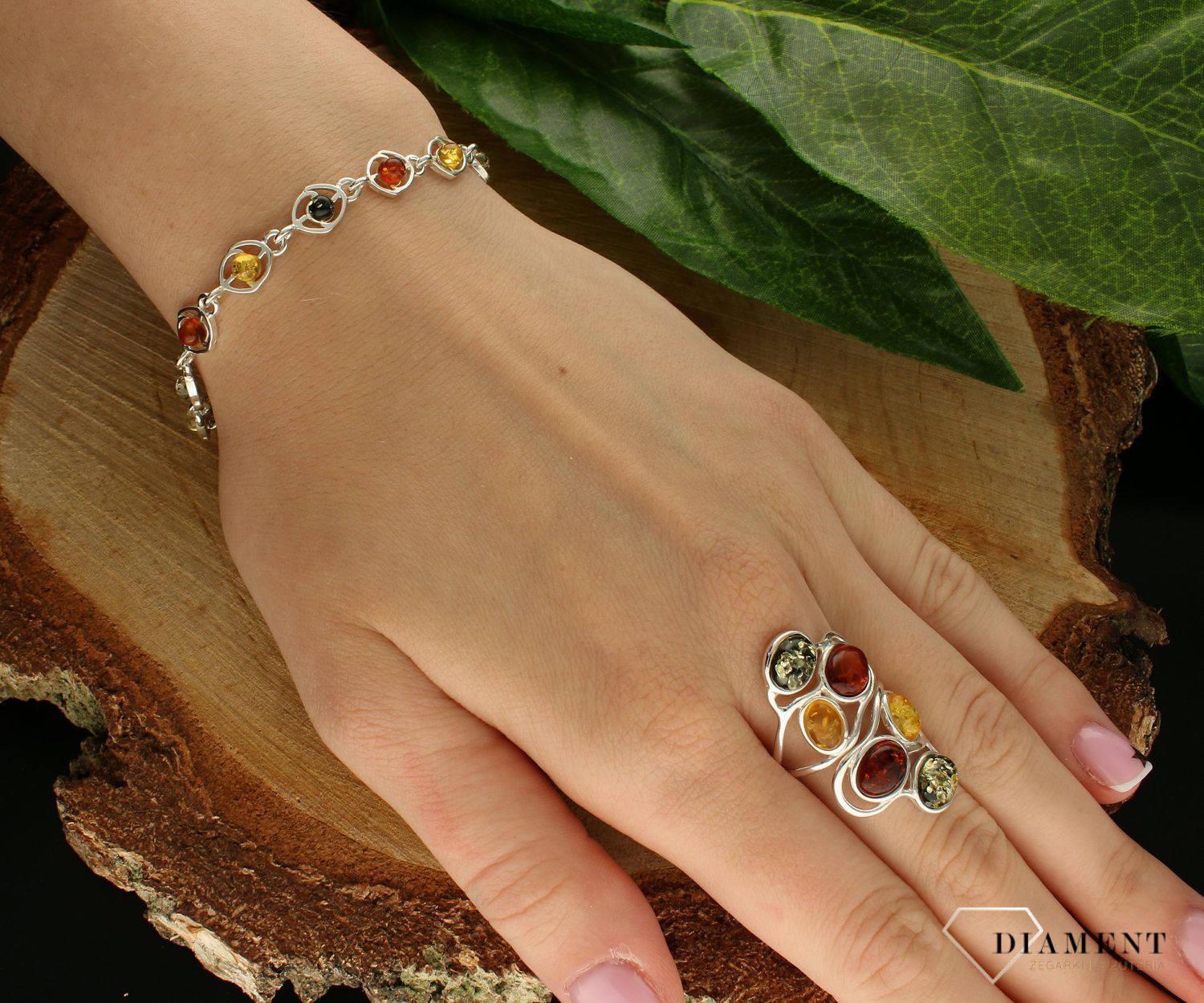 Srebrna bransoletka damska z wielobarwnym bursztynem bałtyckim DIA-BRA-9971-925. Srebrna bransoletka damska idealna na prezent..jpg