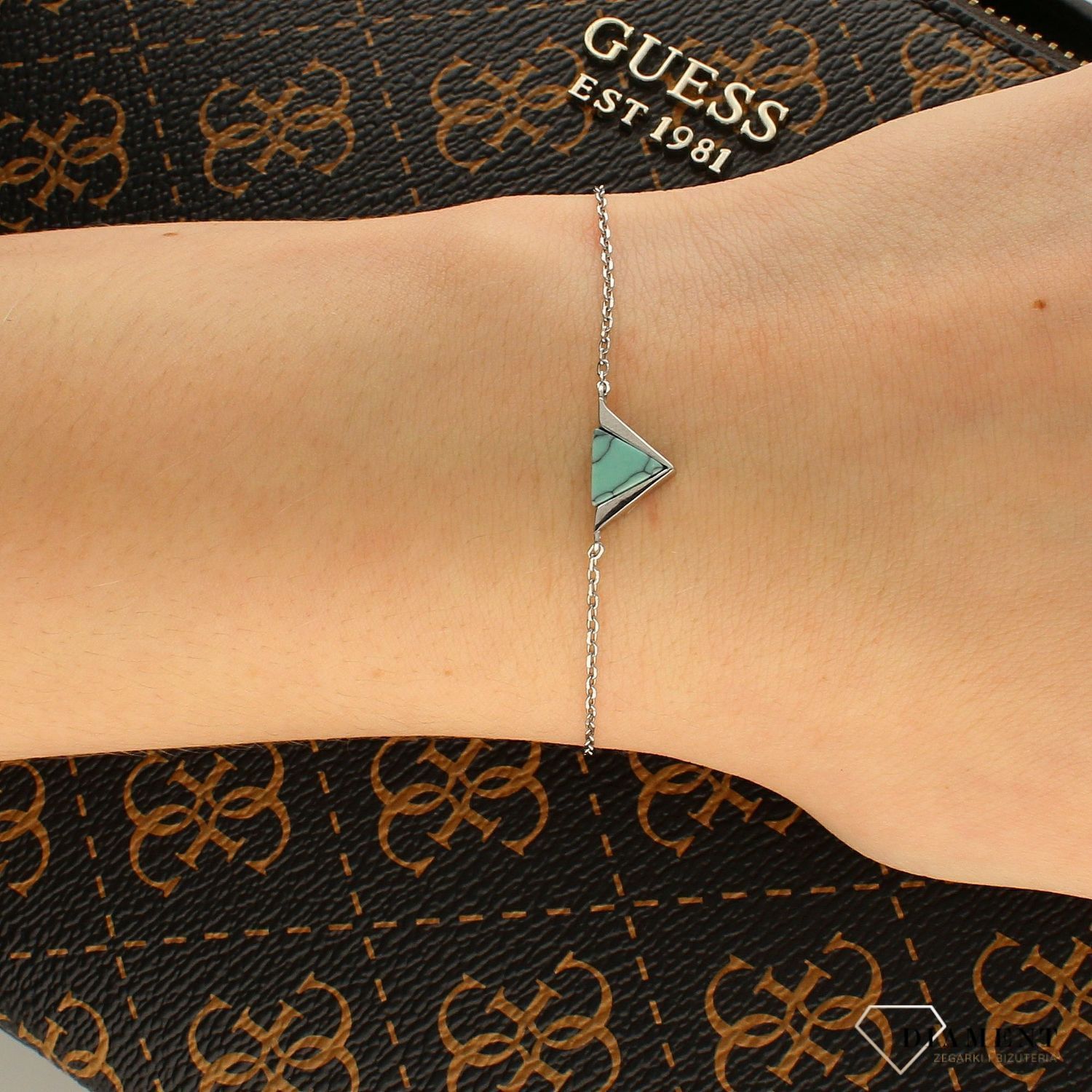 Srebrna bransoletka z zawieszką w kształcie turkusowego trójkąta DIA-BRA-APARTI17-925.jpg