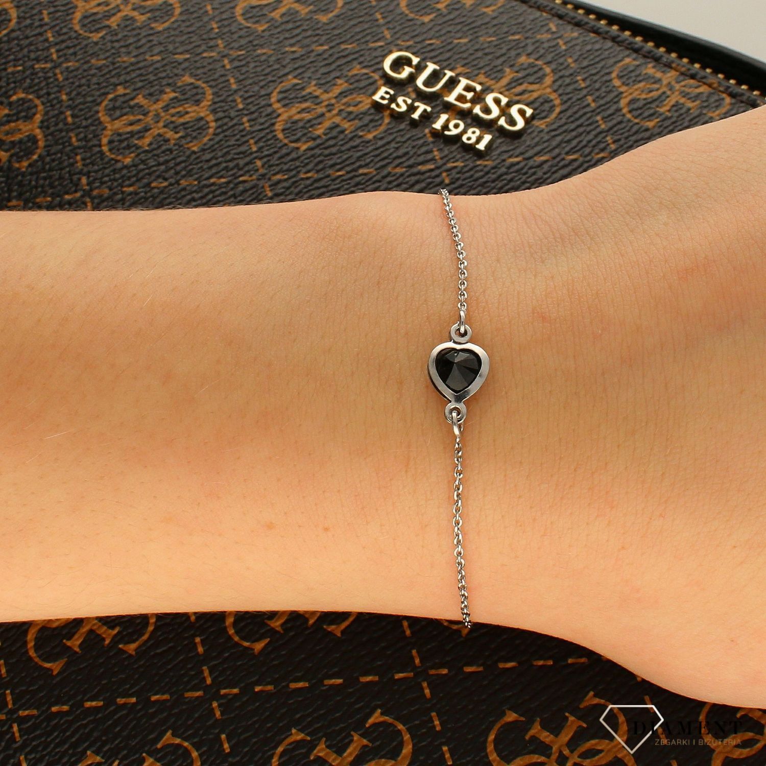 Srebrna bransoletka 925 'Czarne serce' DIA-BRA-APARTI4-925.jpg