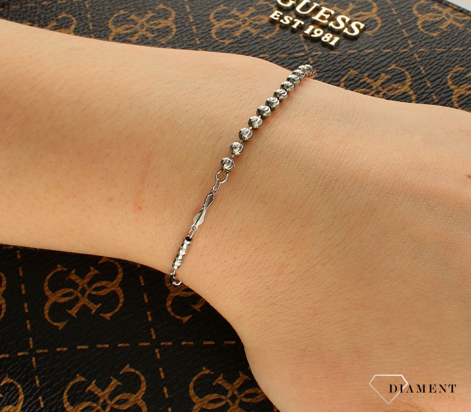 Srebrna bransoletka z grawerowanymi elementami ozdobnymi DIA-BRA-APARTI40-925.jpg