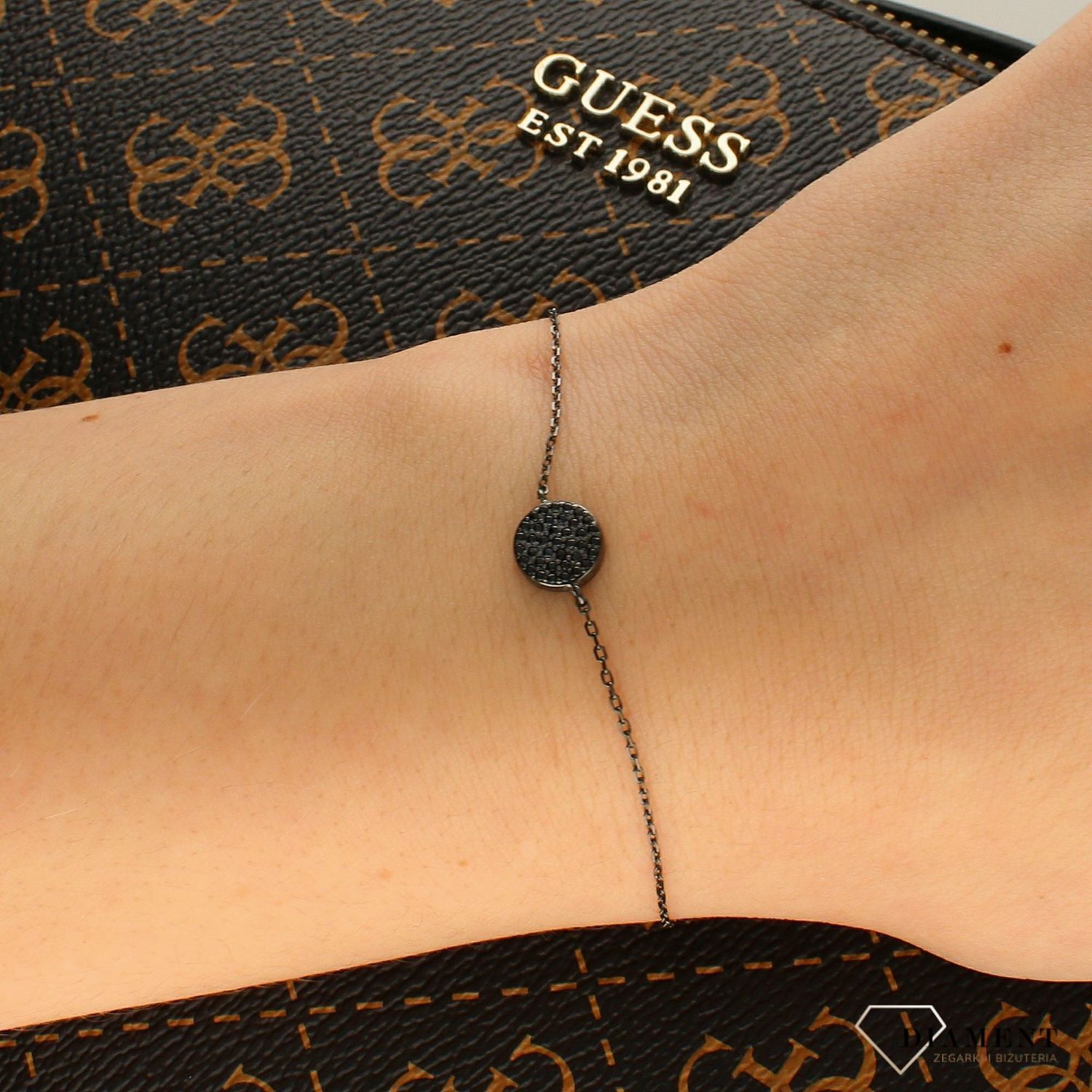 Srebrna bransoletka z kółeczkiem rutenowana DIA-BRA-APARTI47-925.jpg