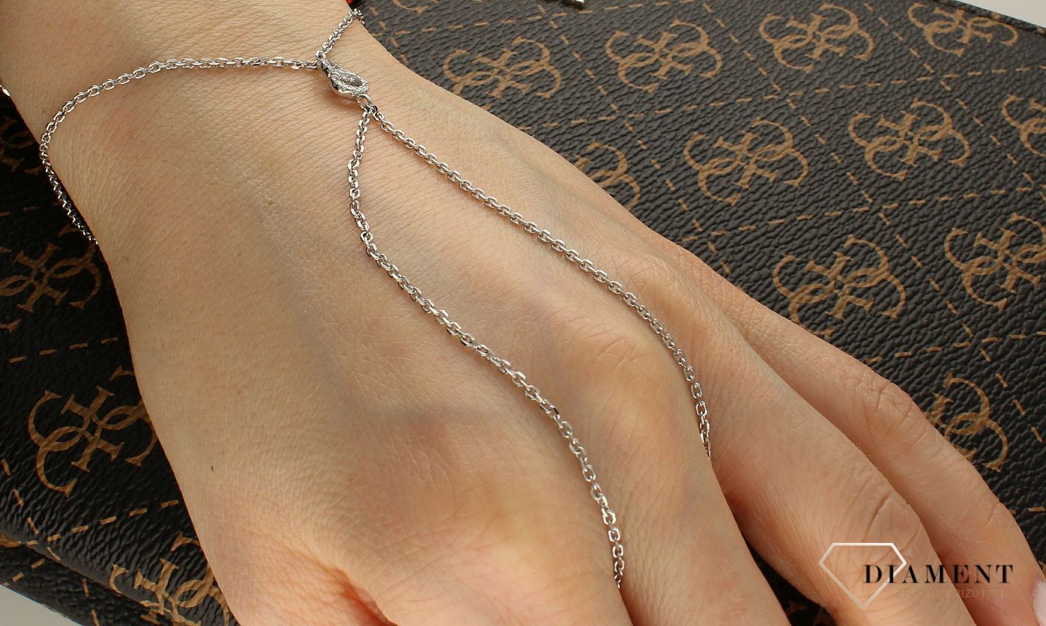 Srebrna bransoletka nowoczesny styl z zawieszką dwa kółka z cyrkonią DIA-BRA-APARTI48925 (3).jpg