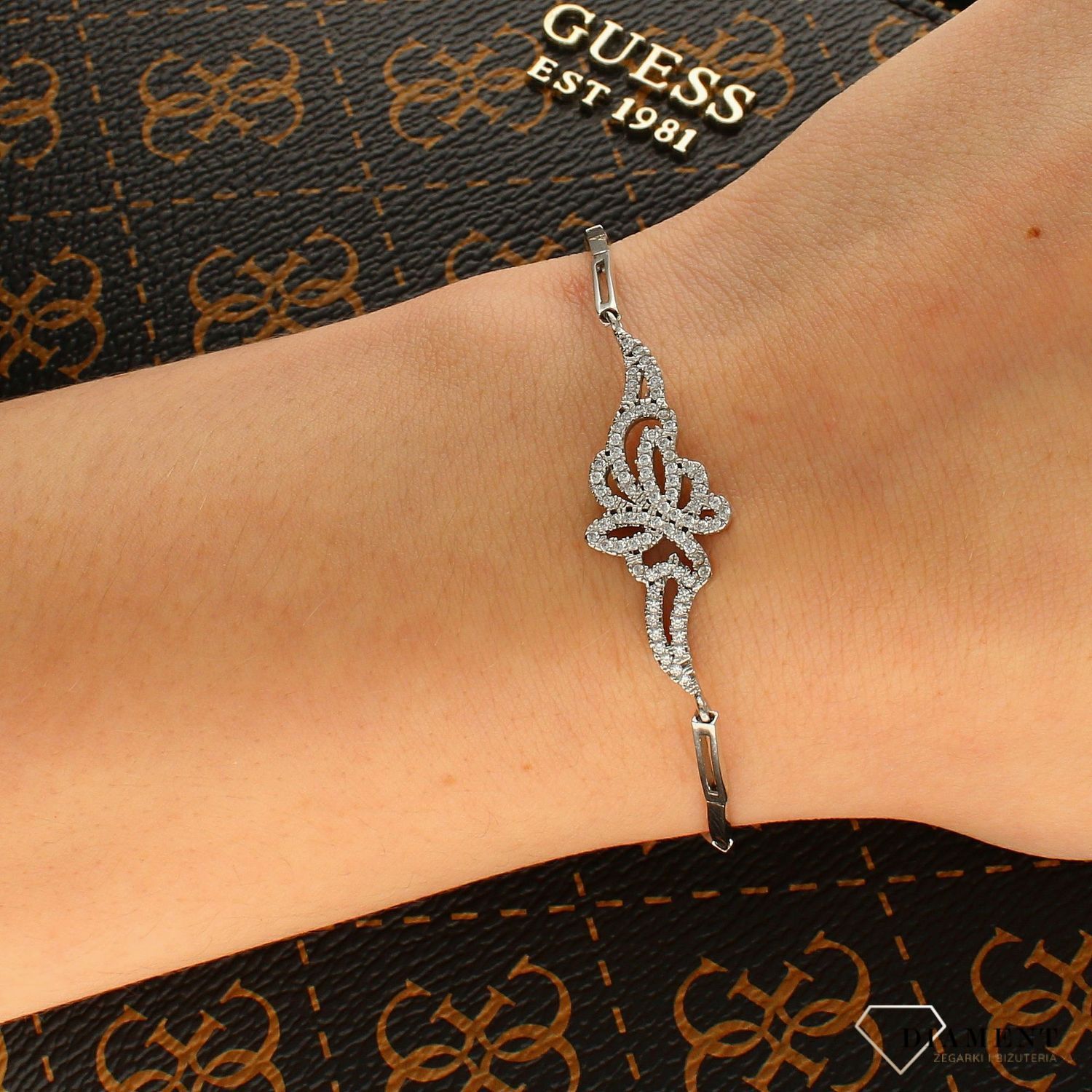 Srebrna bransoletka 925 'Lśniący motyl' DIA-BRA-APARTI5-925.jpg