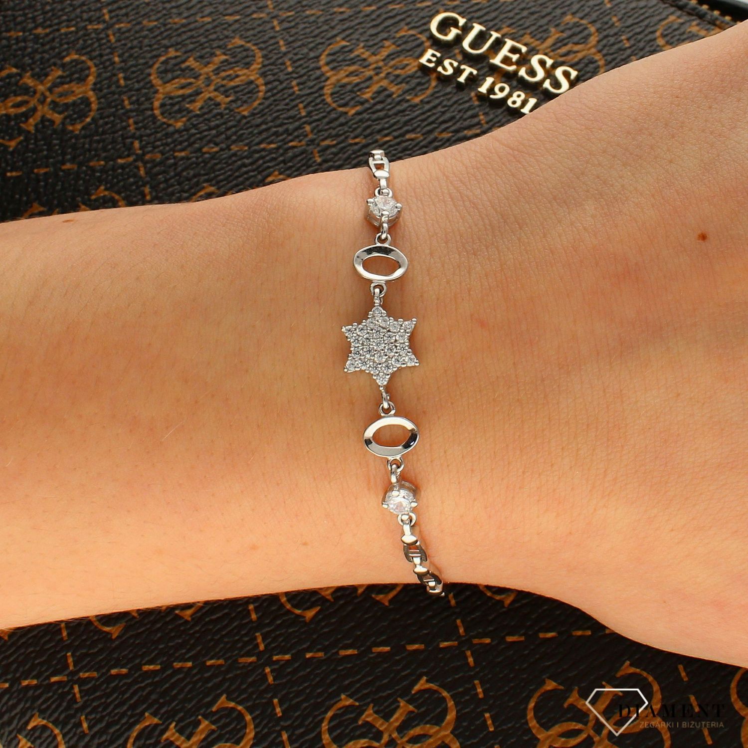 Srebrna bransoletka 925 Błyszcząca gwiazda DIA-BRA-APARTI8-925.jpg