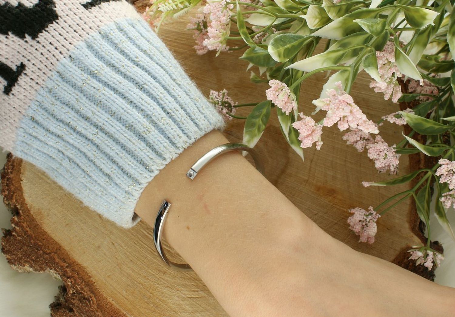 Bransoletka damska sztywna stalowa 4 mm, 17 cm  DIA-BRA-B1662336-STAL .,..jpg