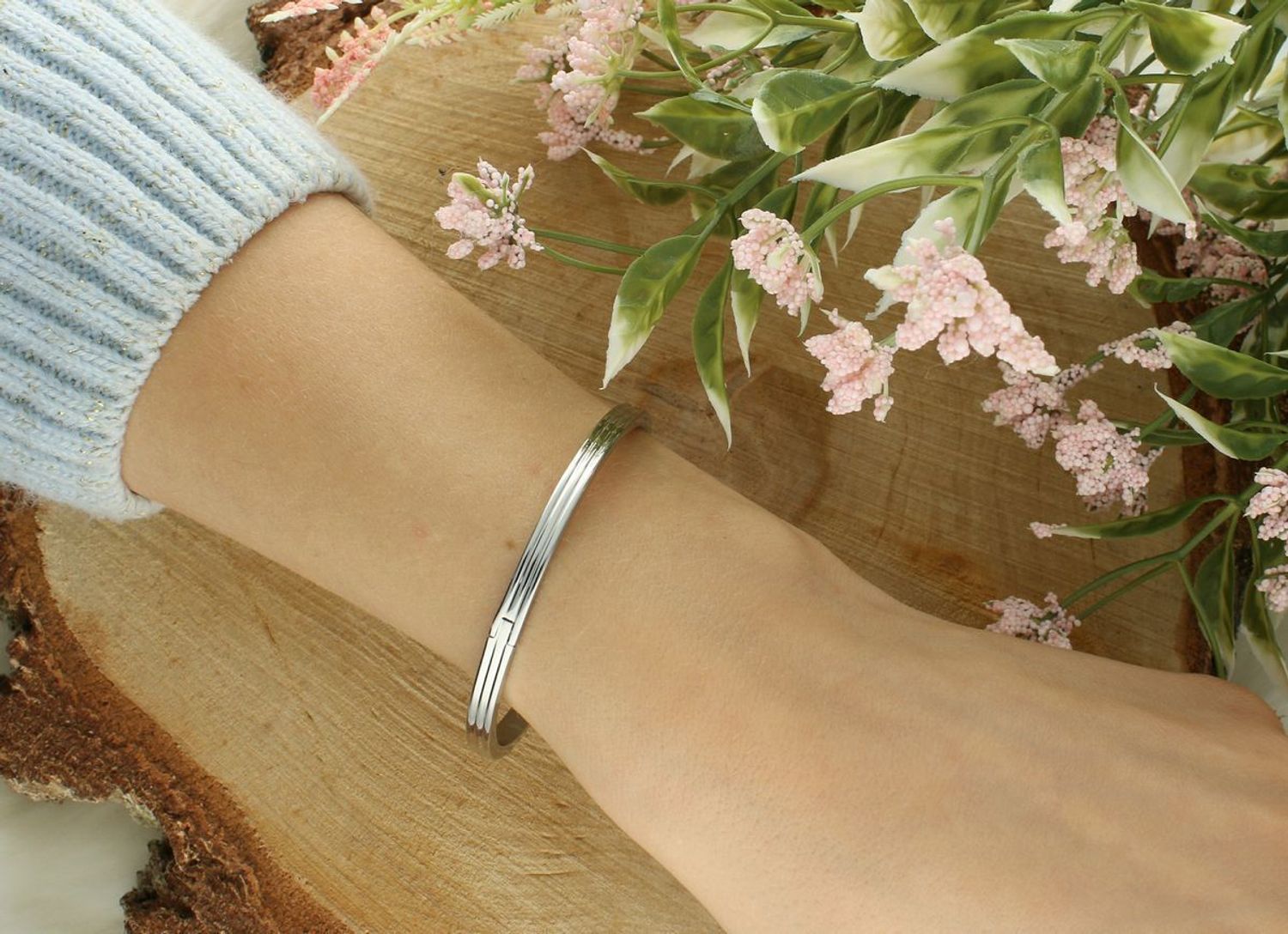 Bransoletka damska sztywna stalowa 4 mm, 17 cm  DIA-BRA-B1742436-STAL stal..jpg