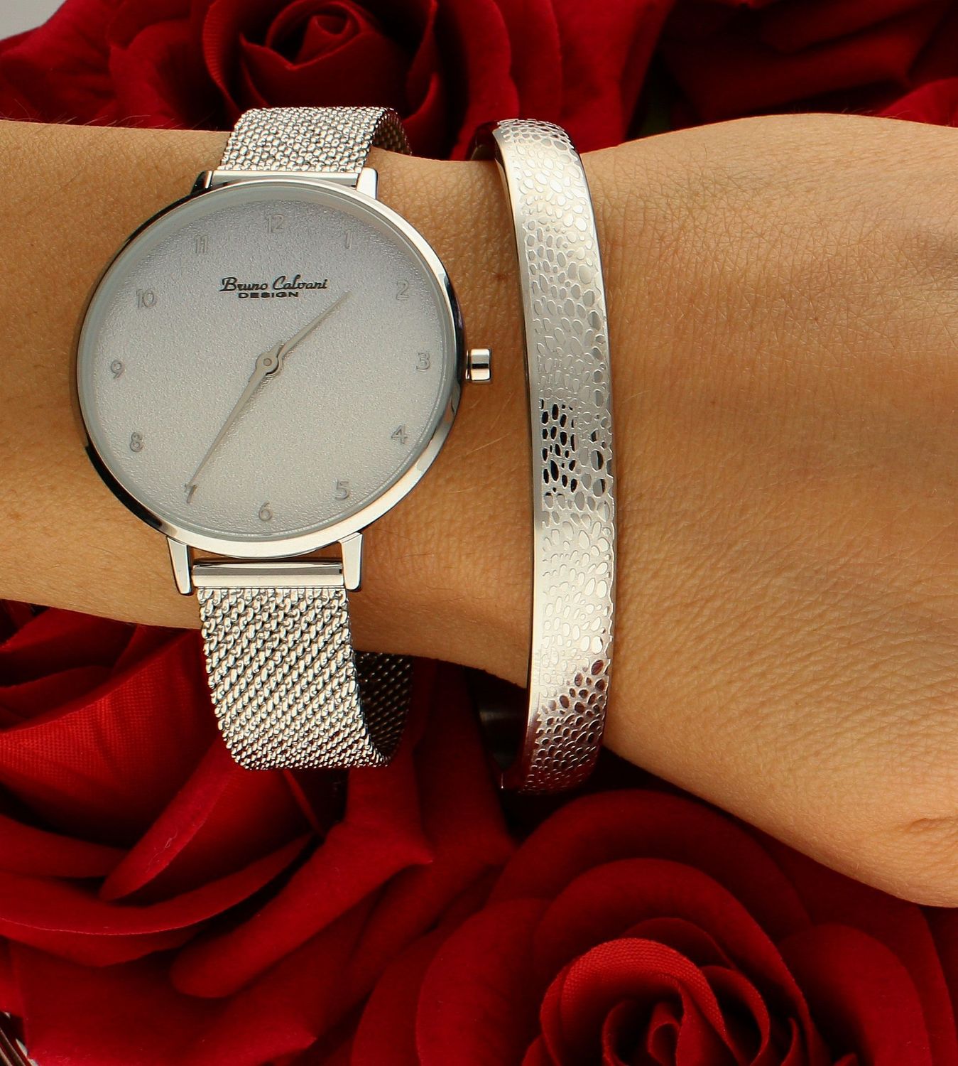 Sztywna bransoletka damska stalowa w ozdobne cętki DIA-BRA-B432336-STAL. Sztywna bransoletka stalowa. Bransoletka damska stalowa (2).jpg