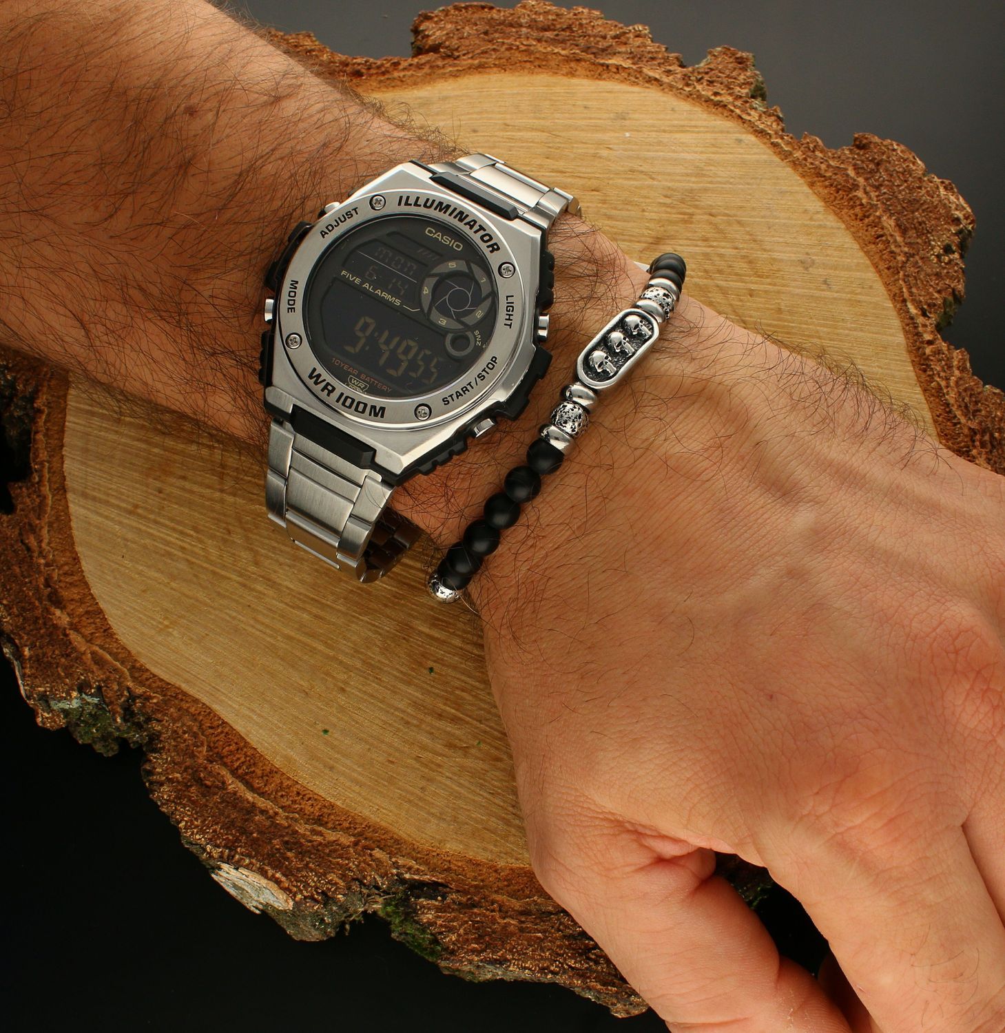 Bransoletka męska czarne kulki z ozdobnym elementem Czaszka Dall'Acqua DIA-BRA-BSPBA13411.jpg