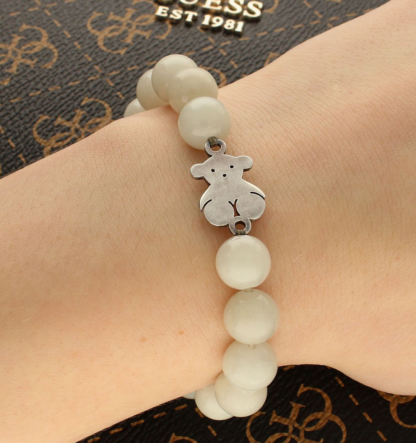 Bransoletka damska z zawieszką miś DIA-BRA-KAMIENIE-NATURALNE-MIS-2. Bransoletka z kamieniem ozdobnym. Bransoletka z misiem. Bransoletka damska w jasnym kolorze (1).jpg