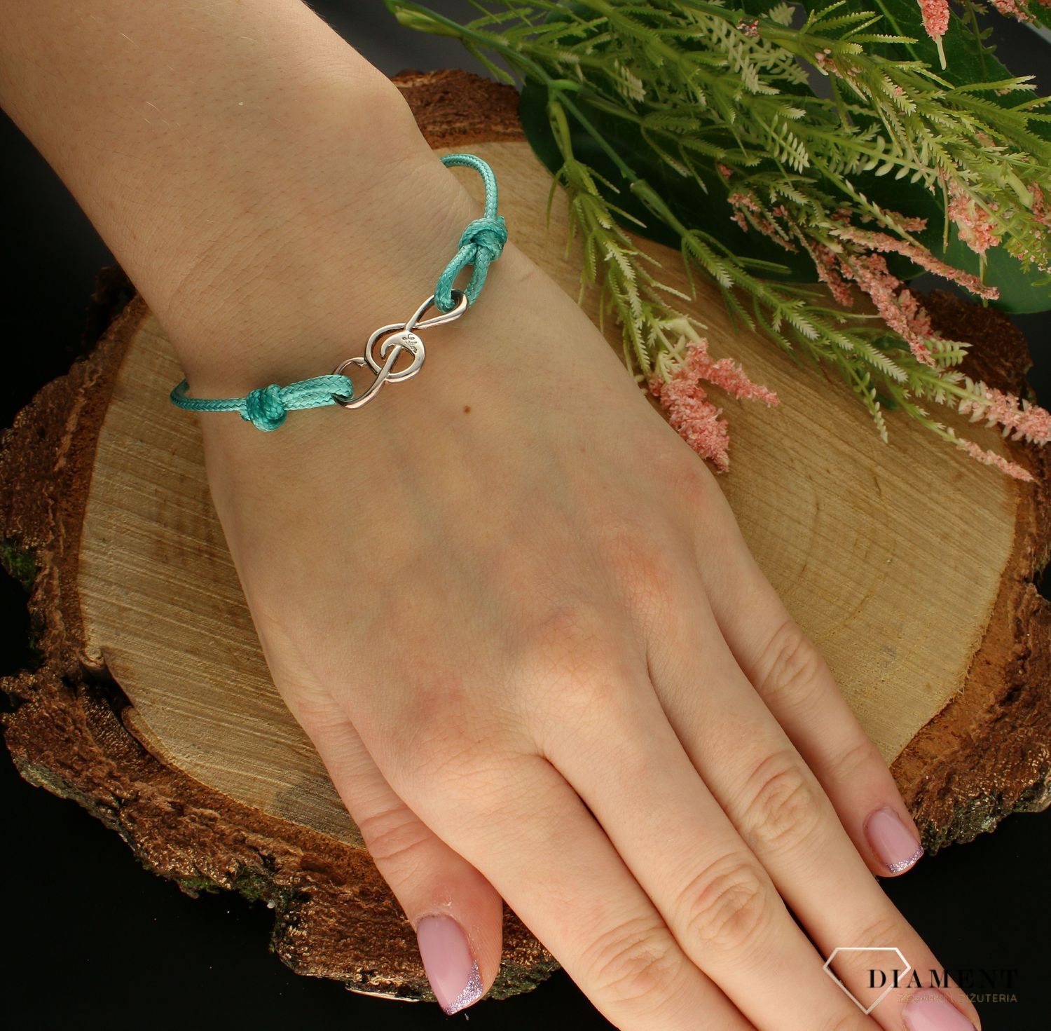 Bransoletka srebrna na sznureczku klucz wiolinowy DIA-BRA-KLUCZ-WIOLIONOWY-92. Bransoletka na sznurku. Bransoletka dla wielbicieli muzyki. Pomysł na prezent. Bransoletka nutka..jpg