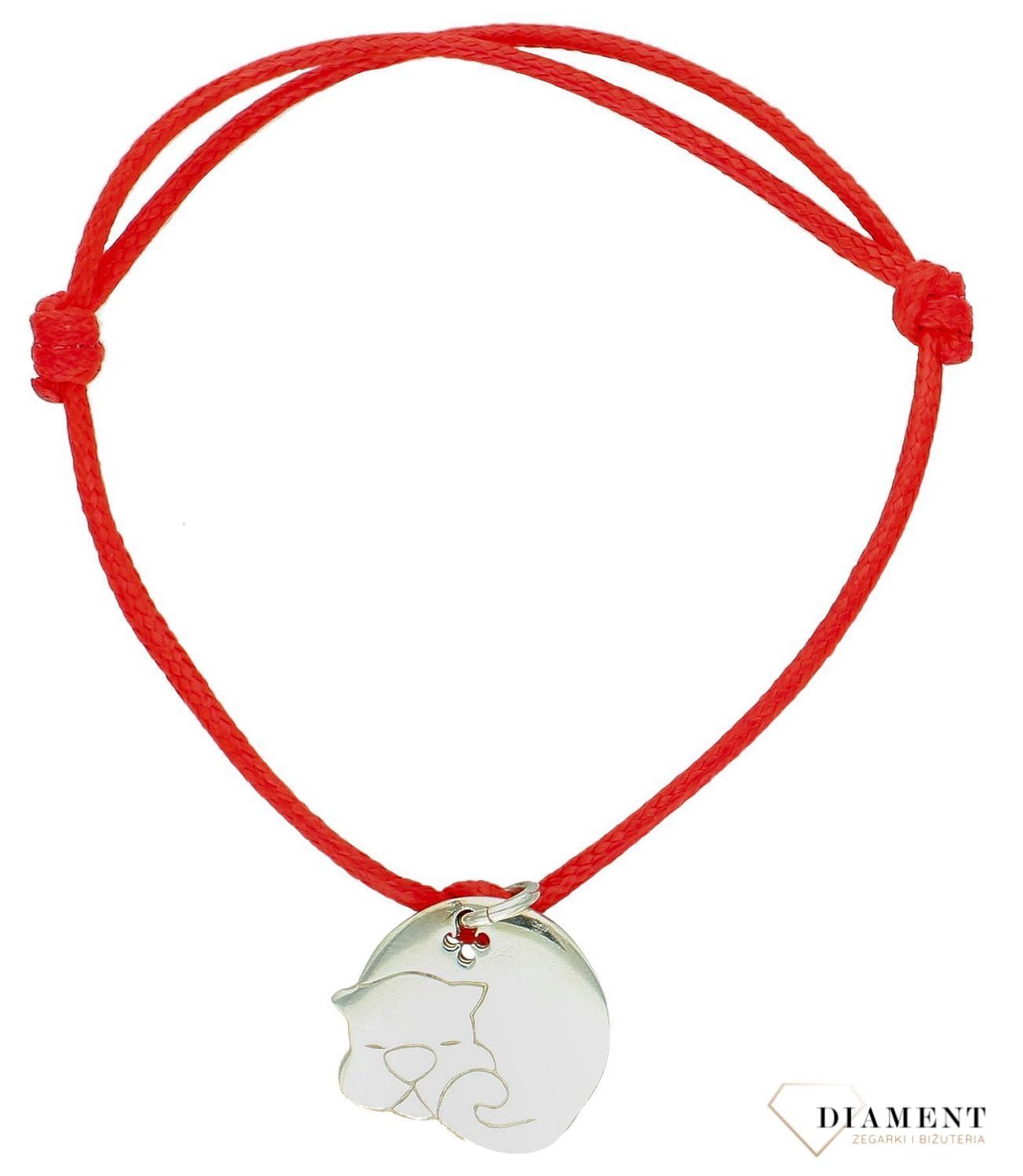 Srebrna bransoletka damska 925 na czerwonym sznurku Śpiący Kotek DIA-BRA-LILU-KOT-925. Bransoletka na sznureczku z motywem kota będzie idealnym prezentem dla wielbicielki czworonogów..jpg