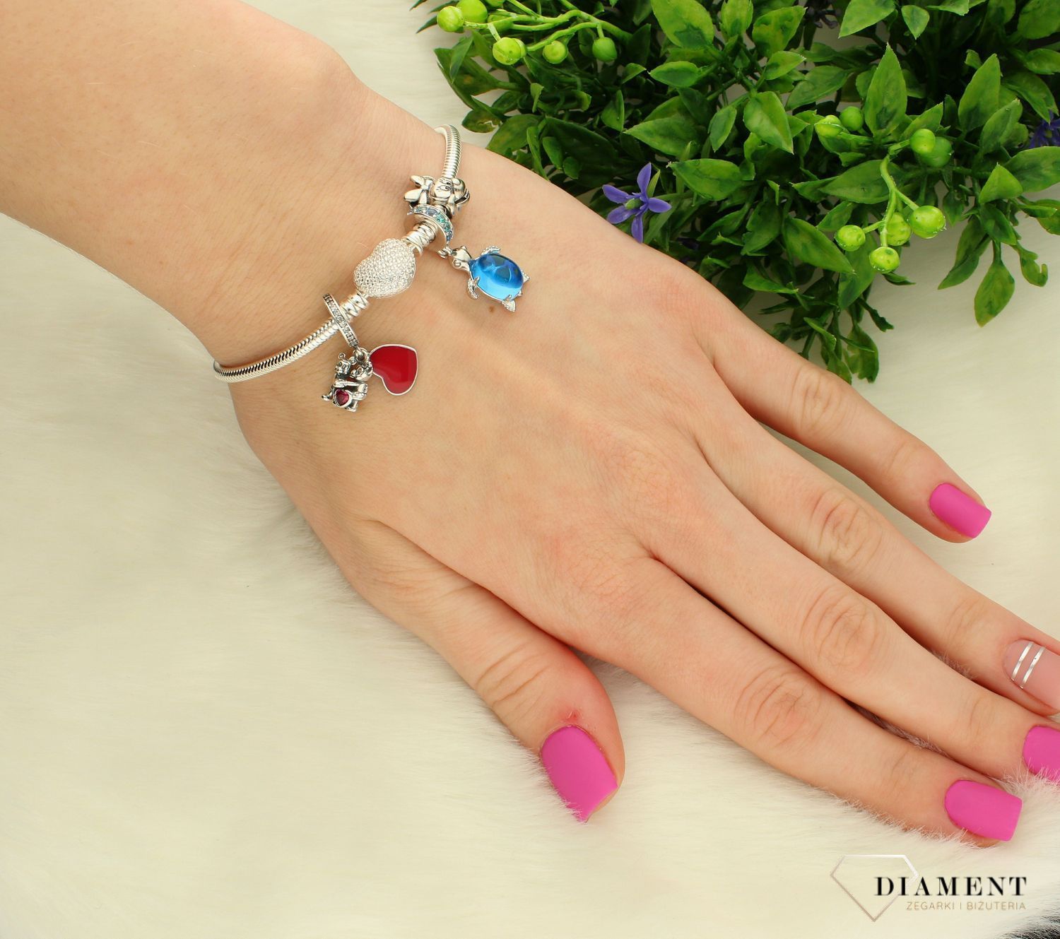 Srebrna bransoletka damska do charmsów modułowa Typu Pandora z serduszkiem w cyrkoniach DIA-BRA-MOD3-925. Srebrna bransoletka wykonana z najwyższej jakości srebra 925. Drobna bransoletka niezwykle wyjątkowa. Bransoletka do cha (1).jpg