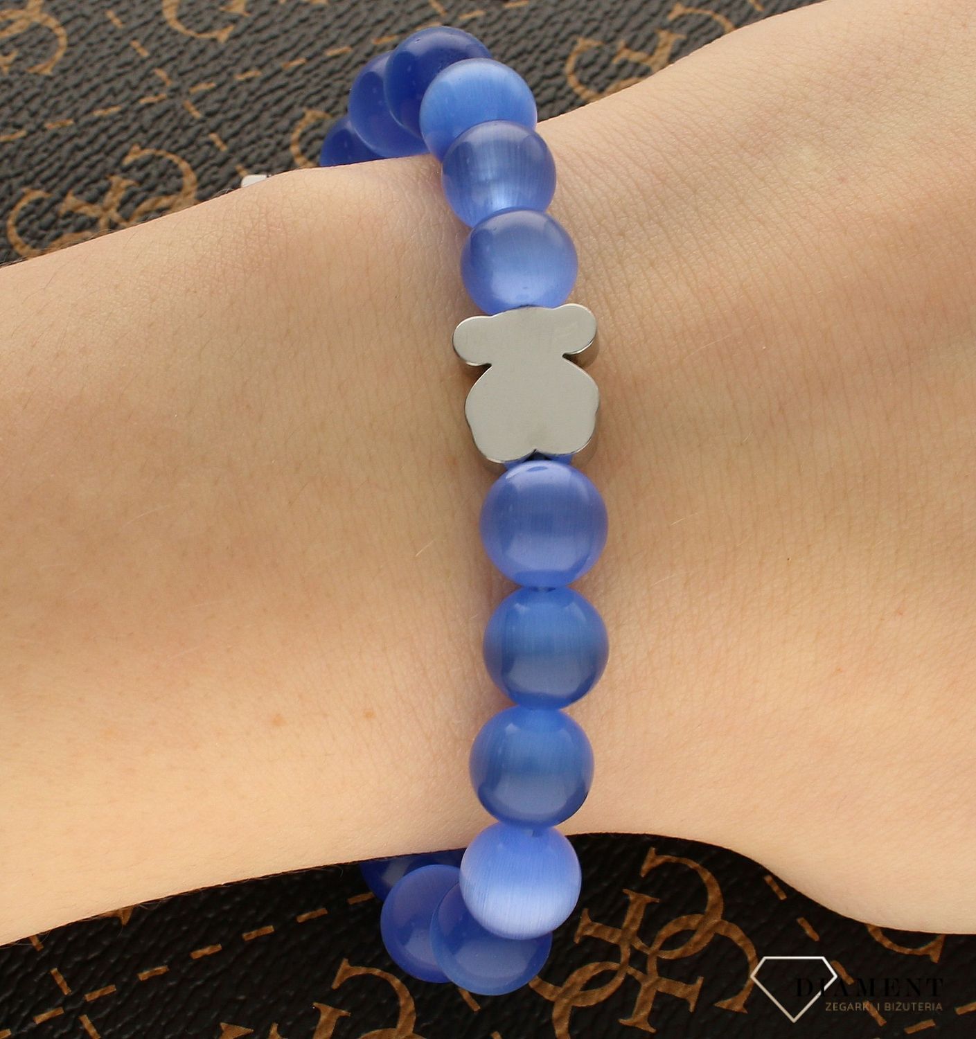 Bransoletka damska koraliki z Misiem DIA-BRA-NIEBIESKI-MIS-925. Bransoletka z niebieskich koralików. Bransoletka damska z zawieszką. Bransoletka sprawdzi się na prezent  (2).jpg