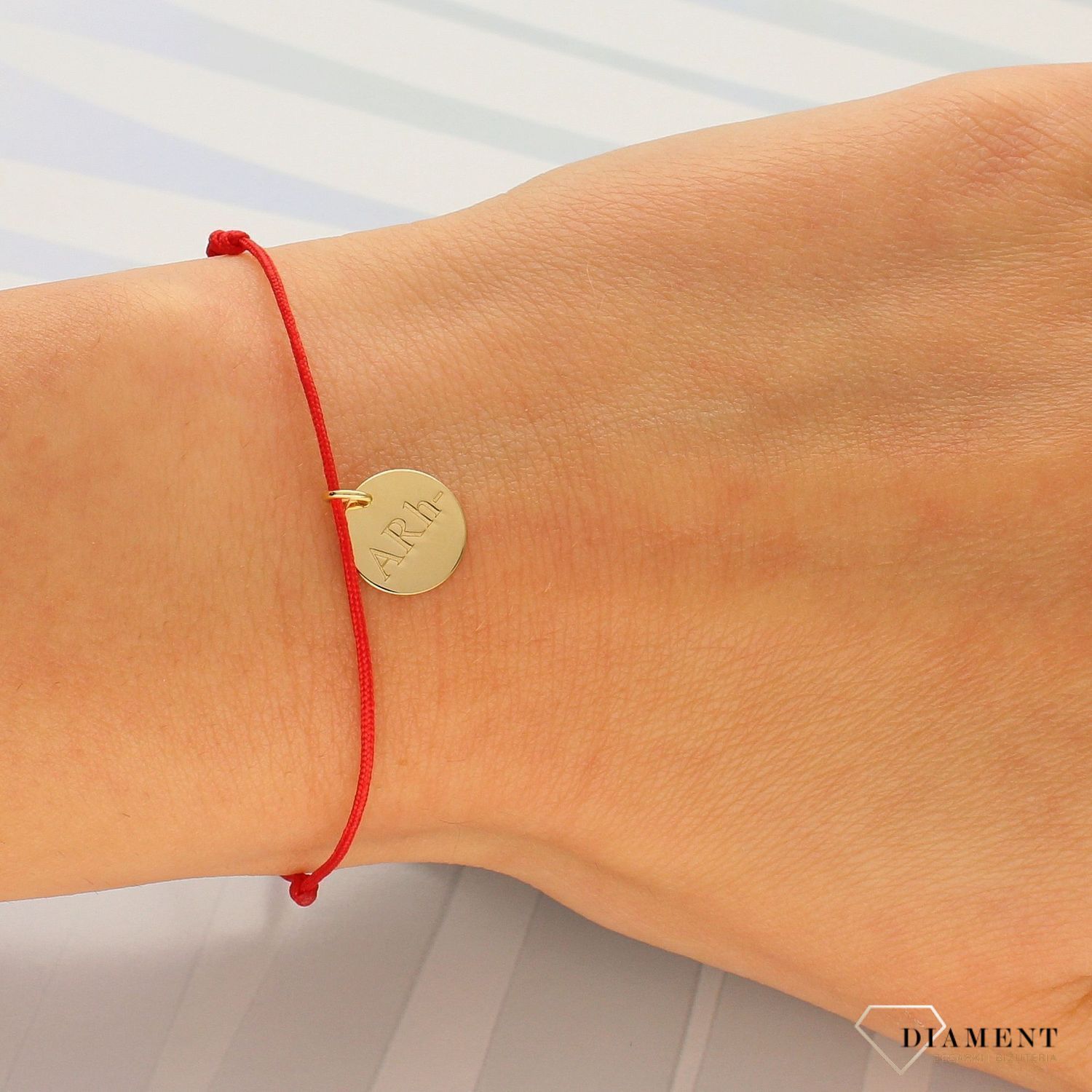 Złota bransoletka na sznurku z grupą krwi ARh- DIA-BRA-PL0129BG14K-585 (1).jpg
