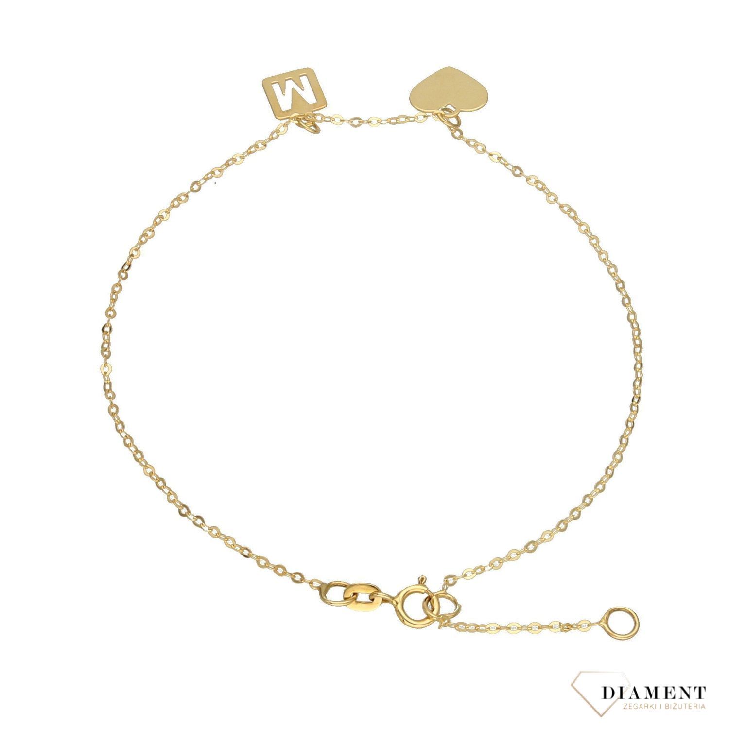 Subtelna, złota bransoletka celebrytka wykonana z ażurowego łańcuszka i elementów ozdobnych w formie serduszka i małej blaszki z literką M..jpg