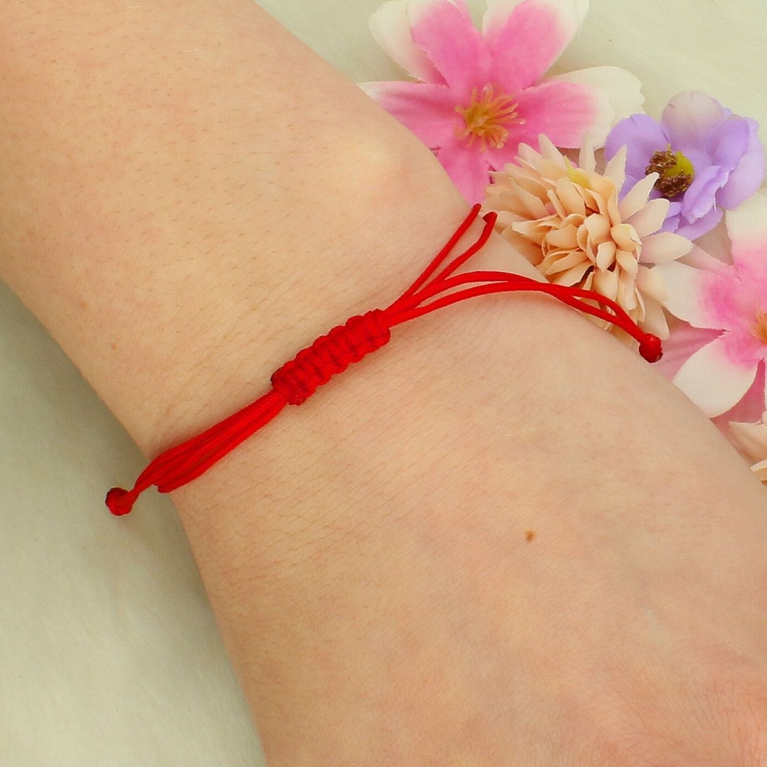 Bransoletka czerwony sznurek znak nieskończoności - srebrna zawieszka.jpg