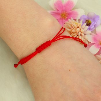 Bransoletka czerwony sznurek znak nieskończoności - srebrna zawieszka tył.jpg