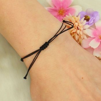 Bransoletka sznurkowa czarna z pozłacaną gwiazdką – symbol marzeń i szczęścia tył.jpg