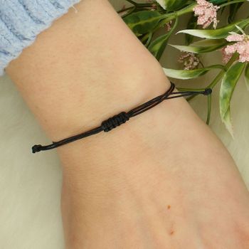 Bransoletka sznurkowa czarna ze złotym sercem i pulsem – regulowana, minimalistyczna ściągana.jpg