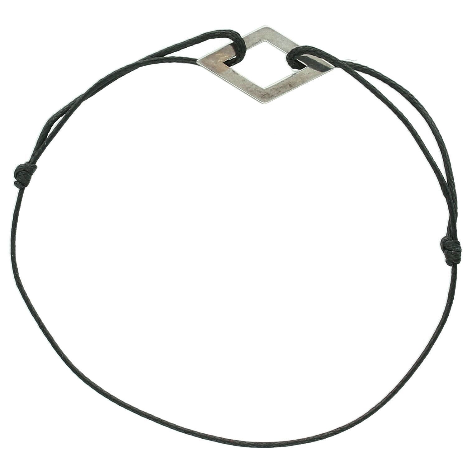 Delikatna bransoletka damska na czarnym sznurku z elementem srebrnym próby 925 w kształcie rombu. Lekka, elegancka, idealna na co dzień i na prezent.1.jpg