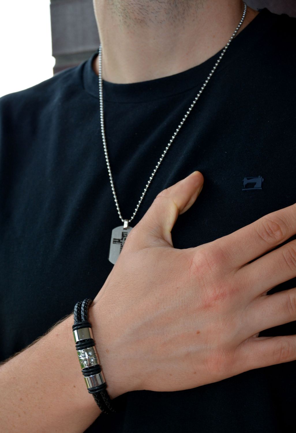 Bransoletka męska 'Skóra w mocnej blaszce na krzyżu' DIA-BRA-S1323446-STAL.jpg