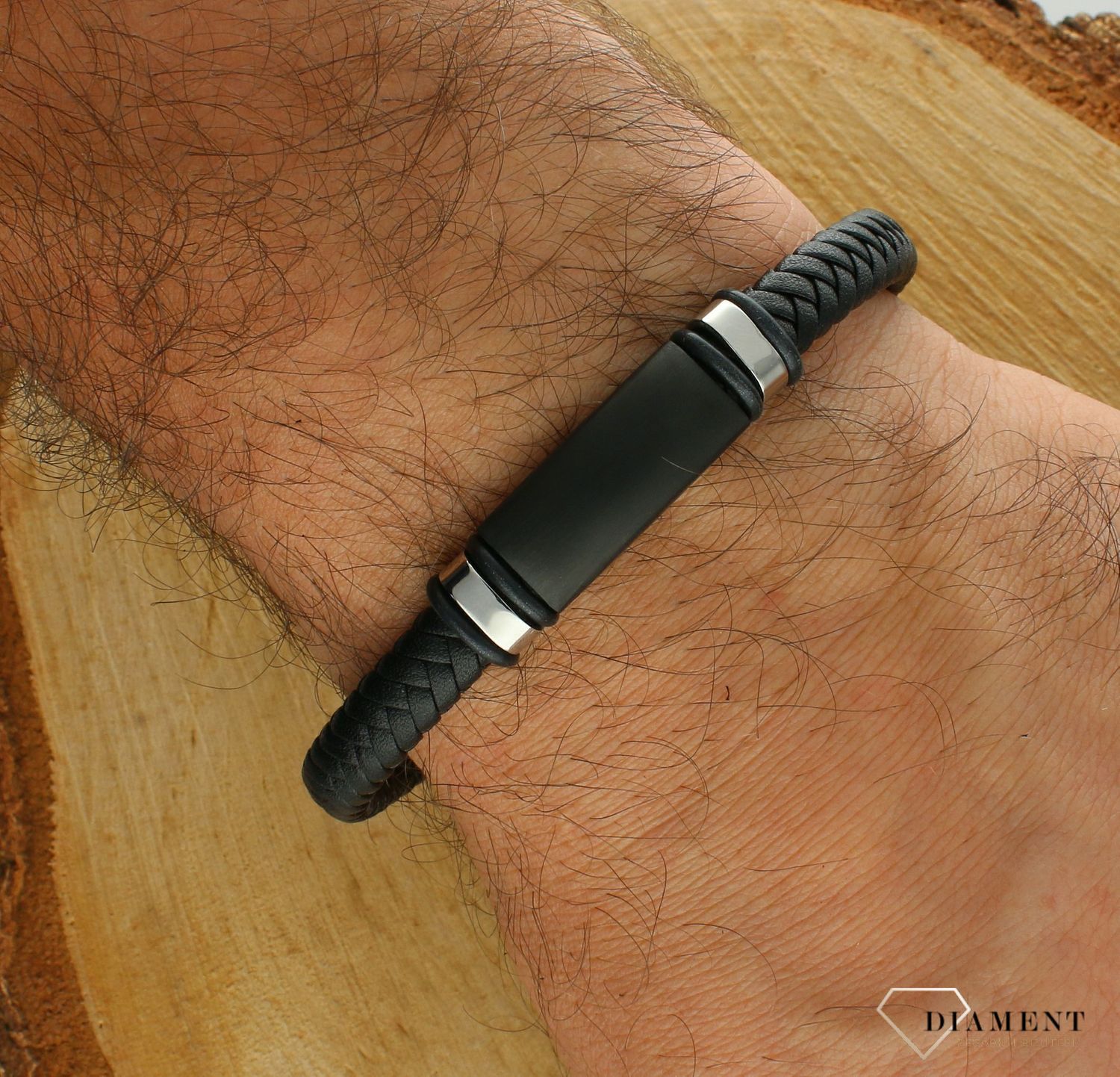 Bransoletka męska skórzana plecionka z czarną blaszką do graweru DIA-BRA-S6723849-STAL. Męska bransoletka skórzana. Bransoletka skórzana z blaszką. Skórzana męska bransoletka plecionka. Męska bransoletka na prezent..jpg