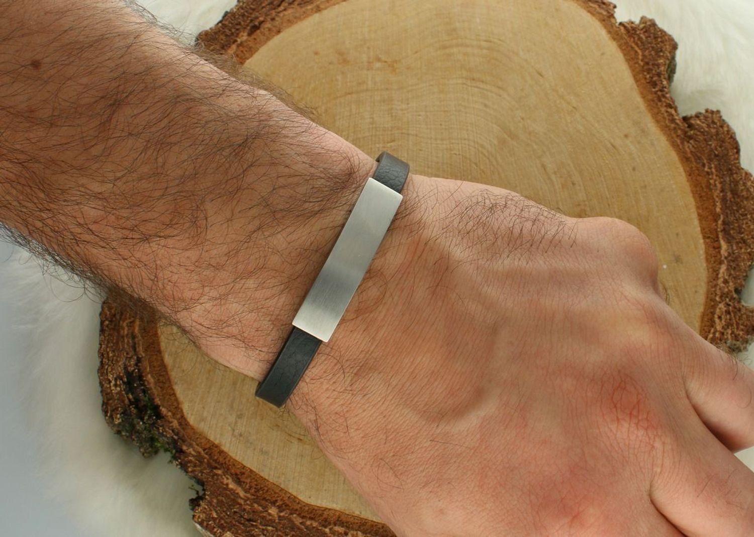 Bransoletka męska skórzana DIA-BRA-S8294254-STAL z blaszką do graweru. Długość 21–22 cm. Elegancka, trwała i personalizowana biżuteria 1.jpg