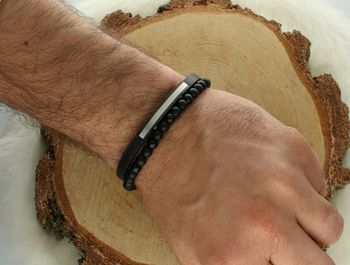 Męska bransoletka podwójna z rzemyka i kamieni naturalnych onyksów ze stali szlachetnej – długość 21–22 cm, jedno zapięcie. Stylowy i trwały dodatek.2.jpg