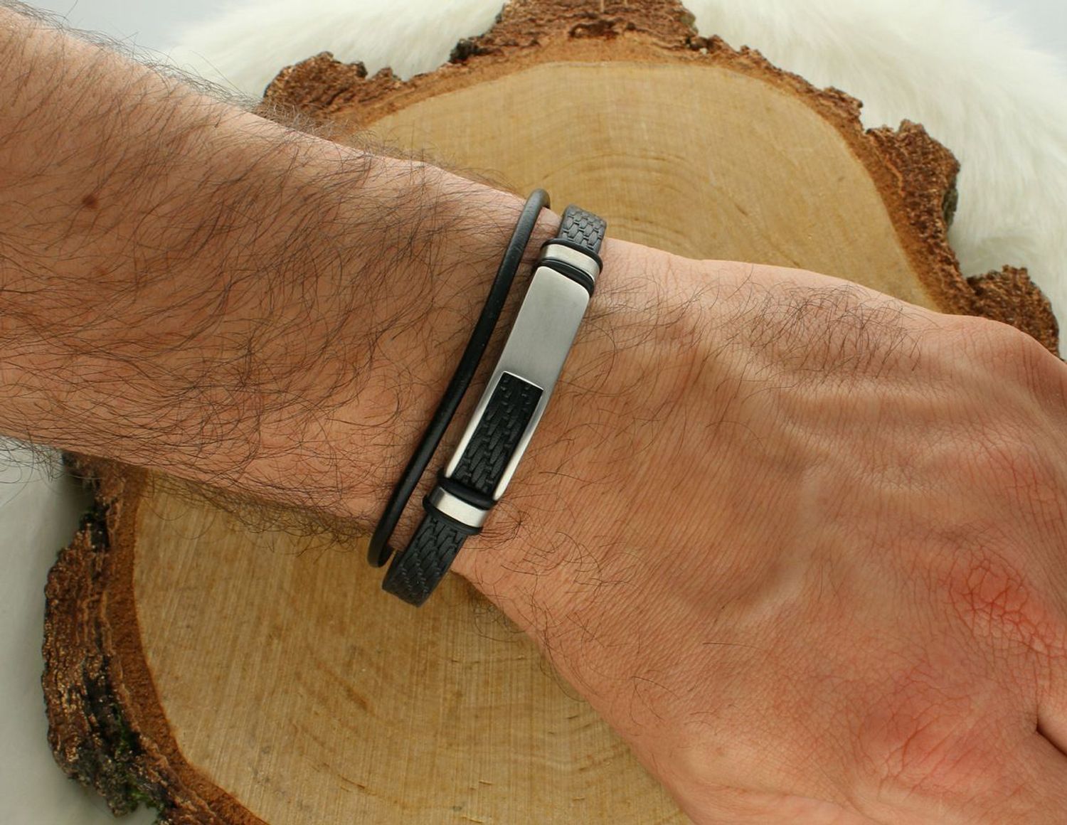 Bransoletka męska skórzana z dwoma rzemykami i stalowym elementem DIA-BRA-S8904254-STAL. Długość 21–22 cm. Stylowy dodatek na każdą 1.jpg