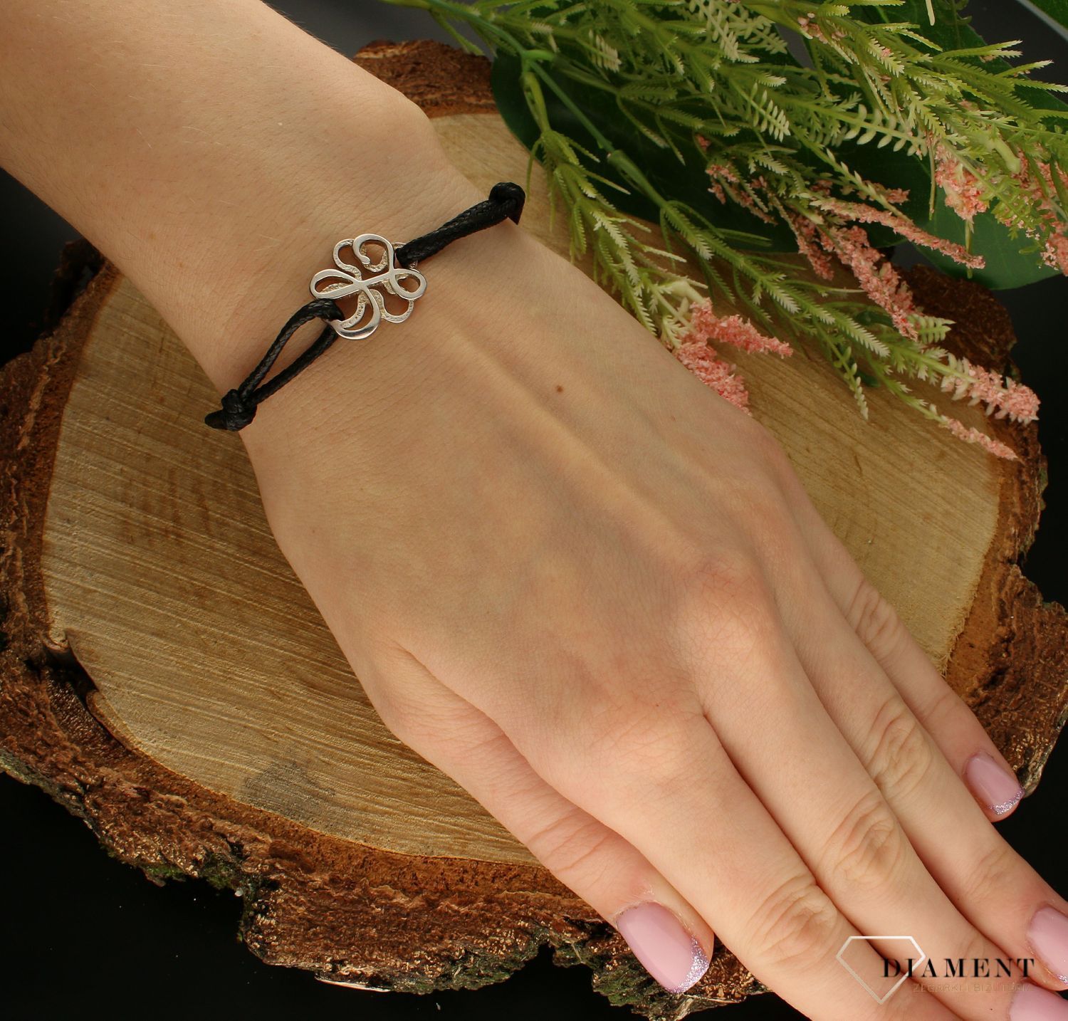 Bransoletka na sznureczku srebrna Znak szczęścia DIA-BRA-SZCZESCIE-925. Bransoletka na czarnym sznurku. Pomysł na prezent. srebrna biżuteria.jpg