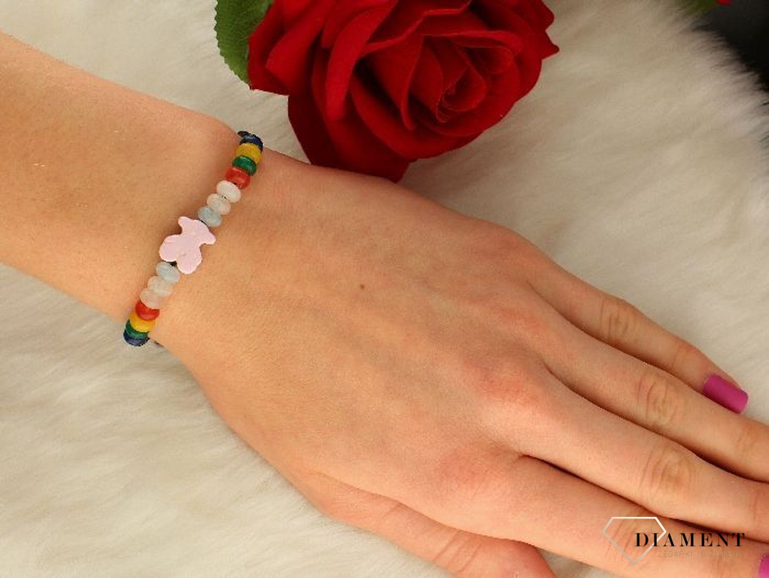 Bransoletka dziecięca kolorowe koraliki z misiem Tuos na sznurku DIA-BRA-TUOS2-925. Modna bransoletka na czarnym sznureczku z kolorowymi koralikami oraz misiem Tuos w różowym kolorze. Idealna bransoletka dziecięca na sznurku.jpg