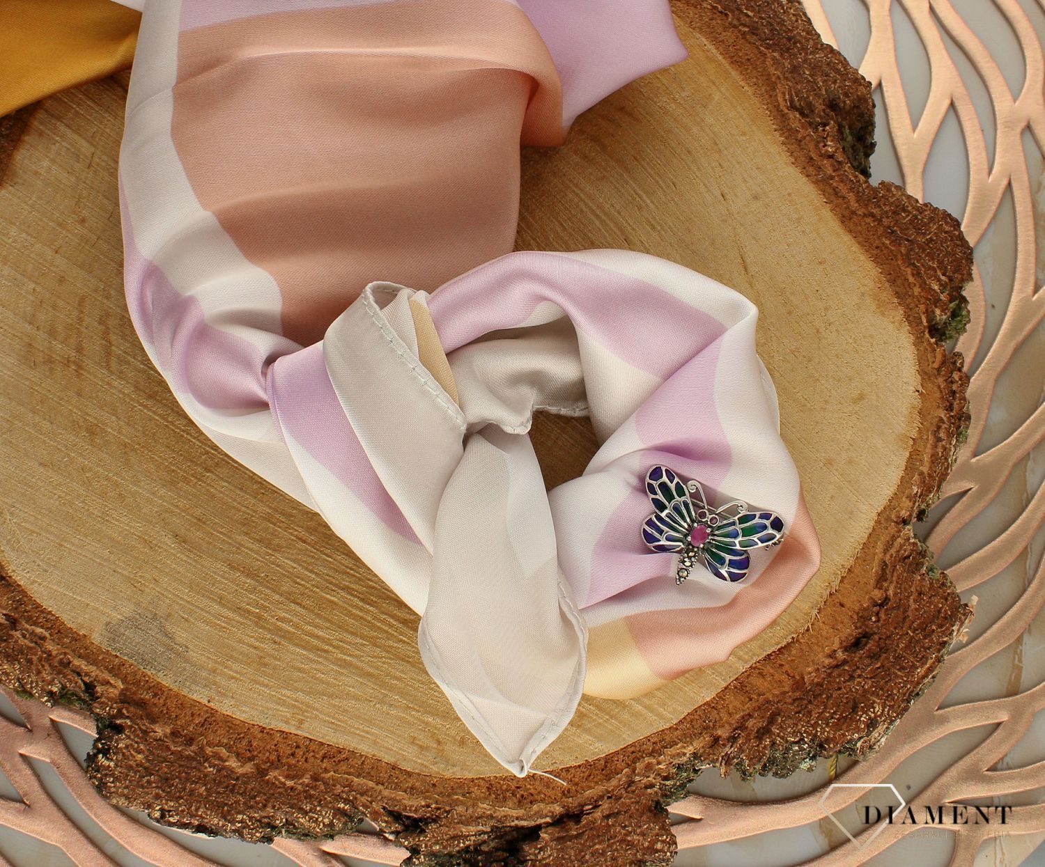 Srebrna broszka damska motyl z kamieniem naturalnym i emalią w niebiesko-zielonym odcieniu DIA-BRO-10191-925. Srebrna broszka damska. Srebrna broszka idealna na prezent dla kobiety. Srebrna broszka w kształcie motyla. Srebrna  (1).jpg