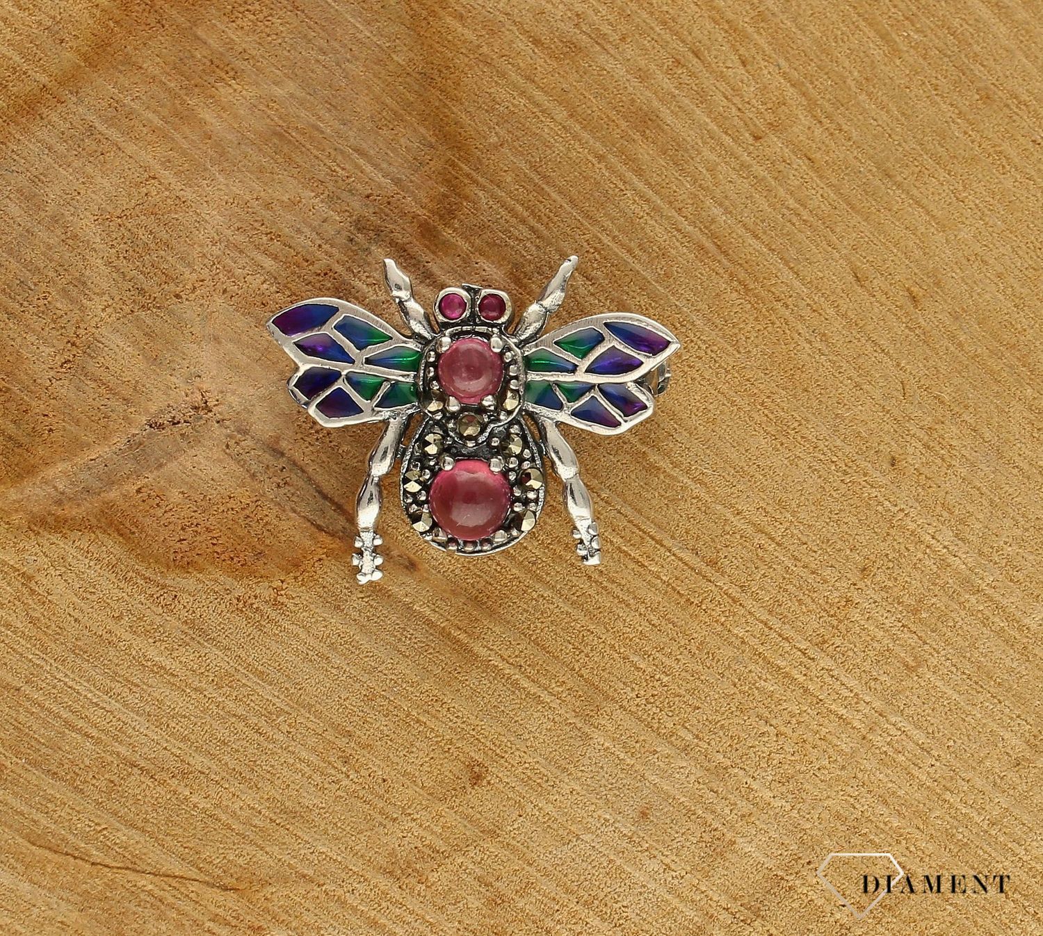 Srebrna broszka damska mucha z czerwonym kamieniem i emalią w niebiesko-zielonym odcieniu DIA-BRO-10193-925. Srebrna broszka damska. Srebrna broszka idealna na prezent dla kobiety. Srebrna broszka w kształcie muchy. Srebrna br (1).jpg
